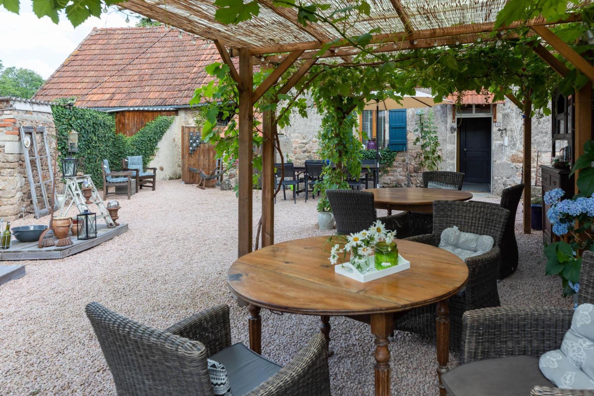 Domaine La Pomme De Pin Bed & Breakfast Louroux-de-Beaune Exterior photo